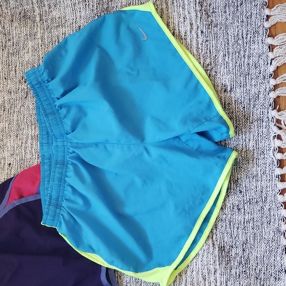 Nike & Under Armour Shorts Bundle XS - Picture 2 of 10